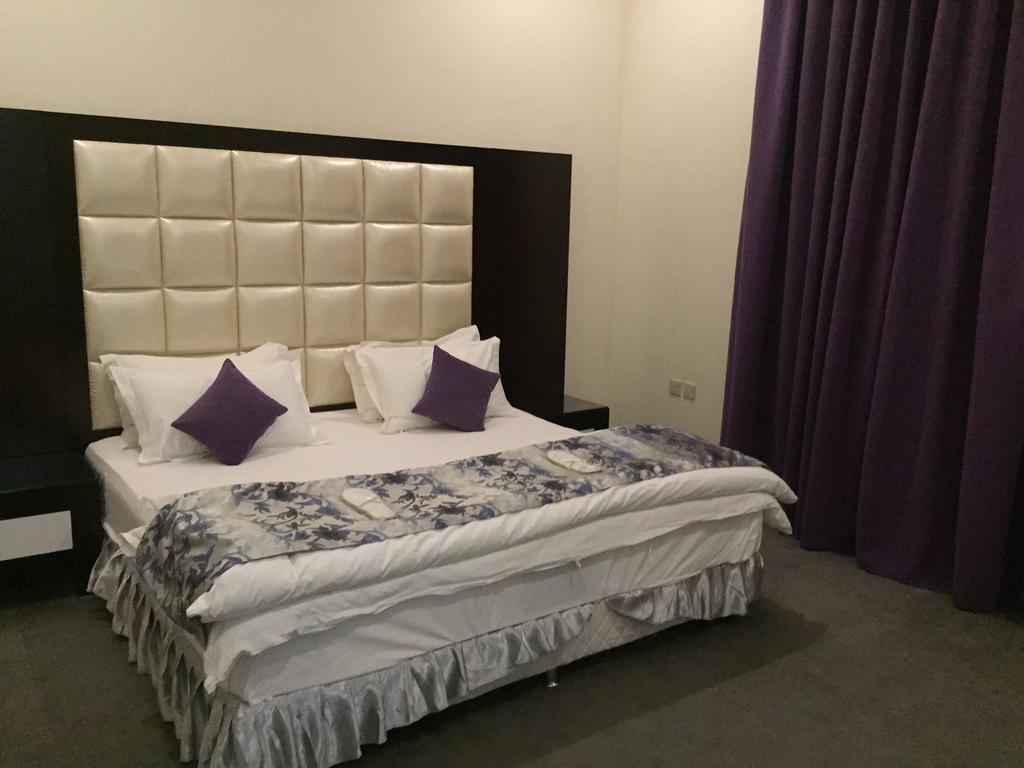Terhal Hotel Suites Ha'il Ngoại thất bức ảnh